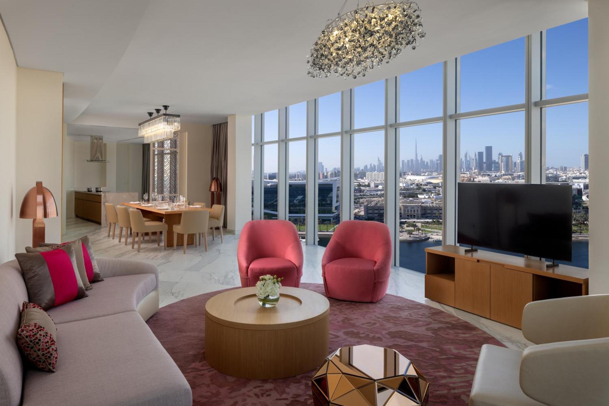 Hilton Dubai Creek Hotel & Residences Esterno foto