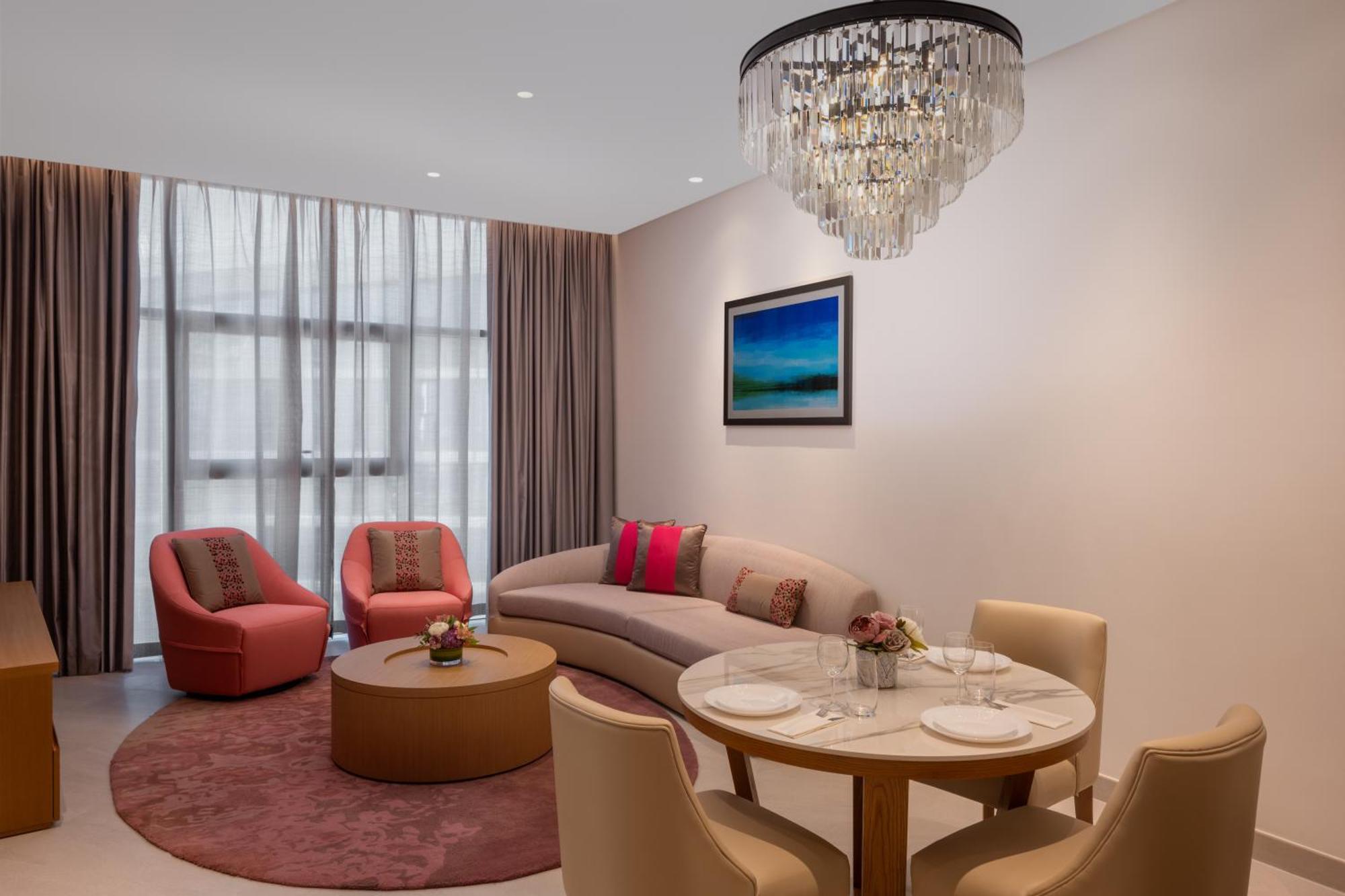 Hilton Dubai Creek Hotel & Residences Esterno foto