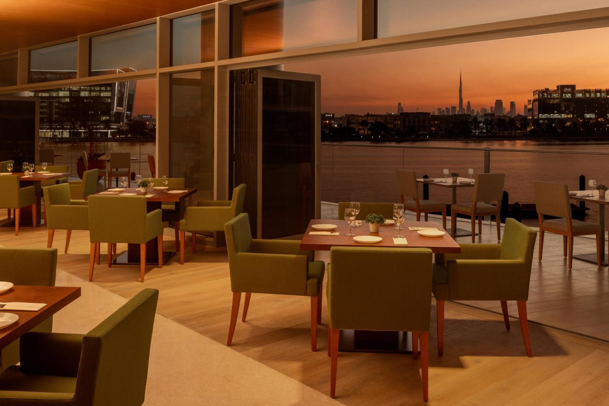 Hilton Dubai Creek Hotel & Residences Esterno foto