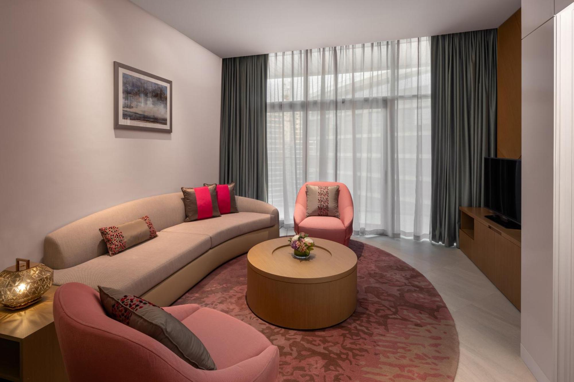 Hilton Dubai Creek Hotel & Residences Esterno foto