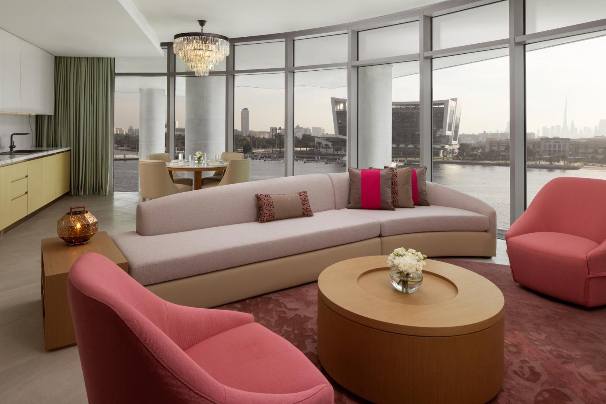 Hilton Dubai Creek Hotel & Residences Esterno foto